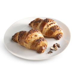 Croissant relleno de crema de cacao y avellanas