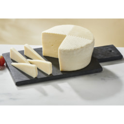 Queso tierno pieza de vaca
