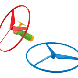 Atrapa la pelota/ Hélice voladora/ Zancos de plástico